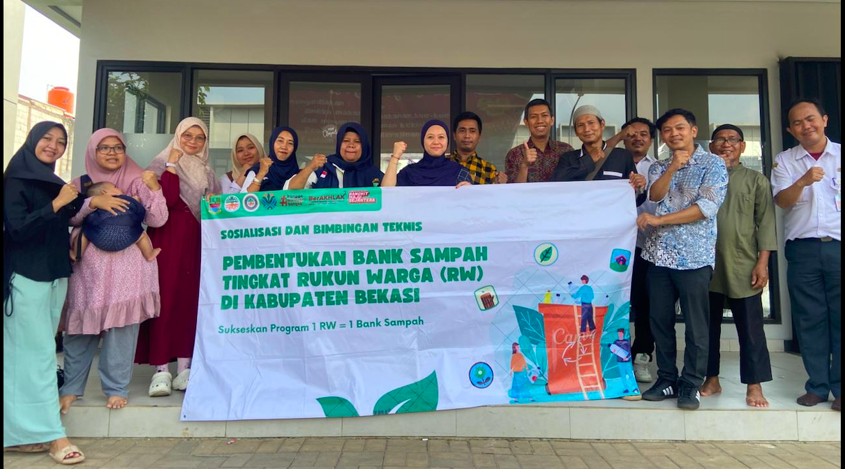 SOSIALISASI PROGRAM PEMBINAAN PEMBENTUKAN BANK SAMPAH TINGKAT R